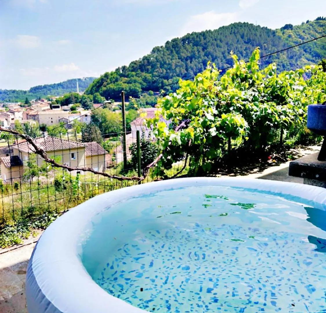 Appartement Sur Vals Les Bains فرنسا